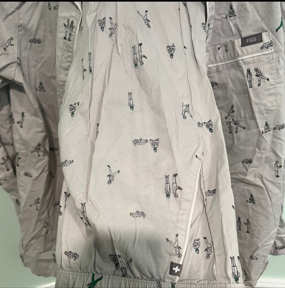 FIGS Pajama Set - Picture 2 of 4
